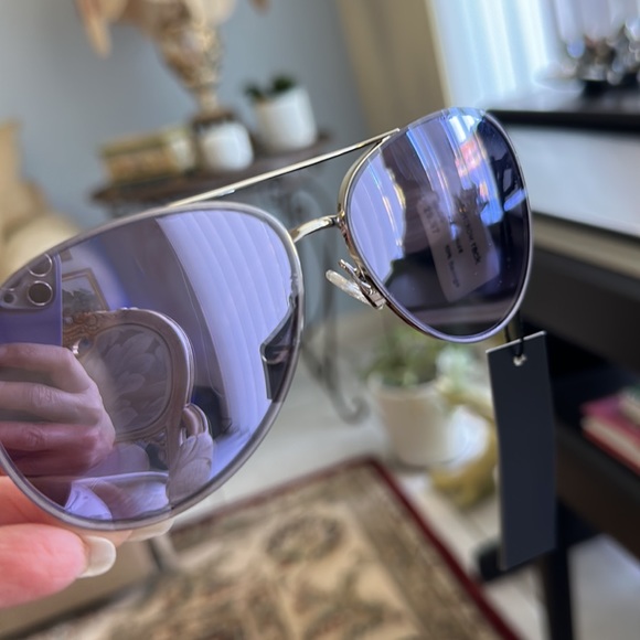 #130 NWT-BCBG Silver with Lilac Lenses Aviator Style - Picture 5 of 7